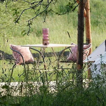 Hotel Glamping Du Moulin Bastogne Esterno foto